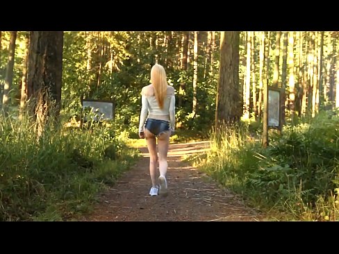 ❤️ Emakume ederra poliki mugitzen da, ez biluzik bideoa ☑ Izorra %eu.porn-milf-300.ruan ❤