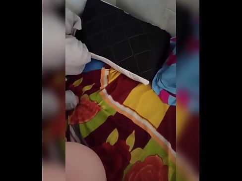 ❤️ Nire gelakidea etxean bakarrik geratzen da, bere senarra oporretara joaten delako eta nik izorratzeko eta ipurdia esnez betetzeko aprobetxatzen dut ☑ Izorra %eu.porn-milf-300.ruan ❤